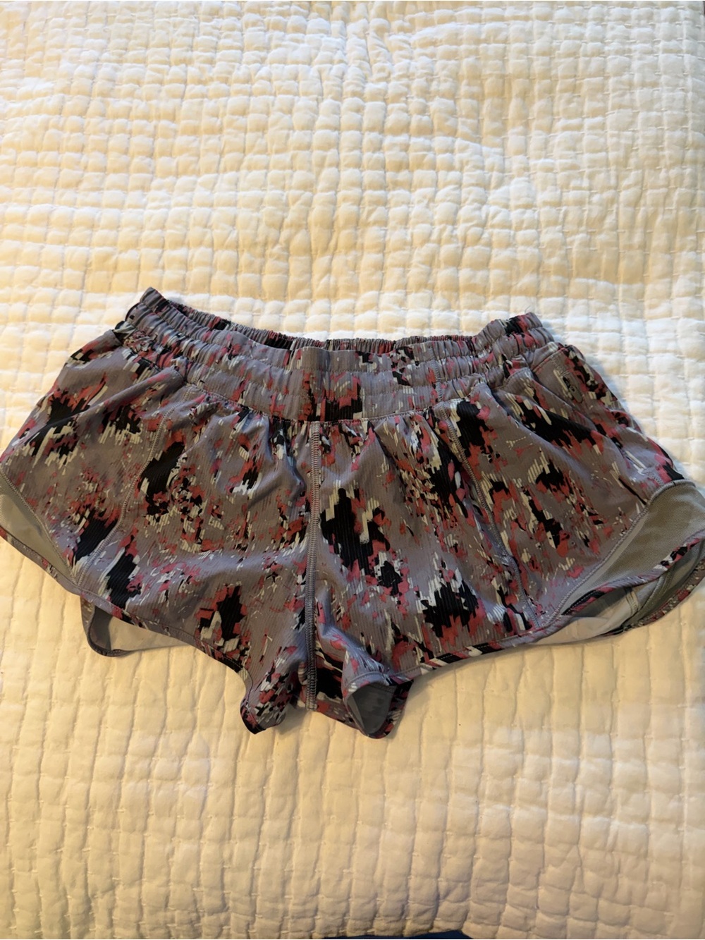 Lululemon Women’s Gray & Pink Athletic Running Shorts